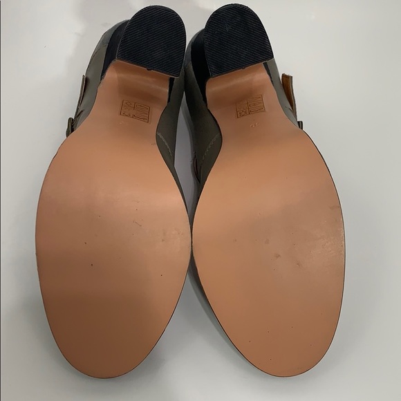 N.Y.L.A. Leather grey Stars and Stripes heels NWOT - Picture 6 of 8